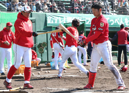 広島カープ 去年の優勝の功労者 石井琢朗コーチがもたらしたものとは 広島カープブログ 広島カープ 去年の優勝の功労者 石井琢朗コーチがもたらしたものとは 広島カープブログ