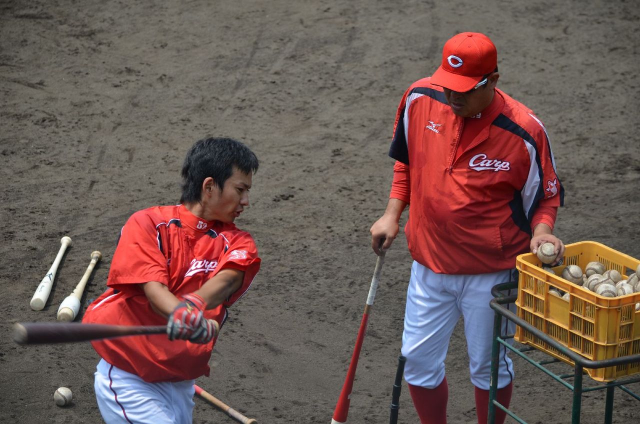 広島カープ シアーホルツは守備が良かった 今年の2軍監督水本の方針は勝利より育成 広島カープブログ 広島カープ シアーホルツは守備が良かった 今年の2軍監督水本の方針は勝利より育成 広島カープブログ