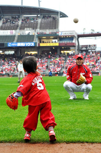 広島カープ 栗原退団確定か 倉の引退試合は黒田との数年ぶりのバッテリーを見たいものだ 広島カープブログ