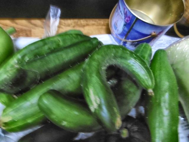 白花鳳仙花と焼酎でかゆみどめ作成です 畑大好き爺さん