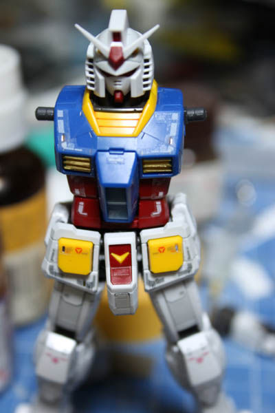 Rgガンダムスミ入れとシール貼り 後ろからガンプラ