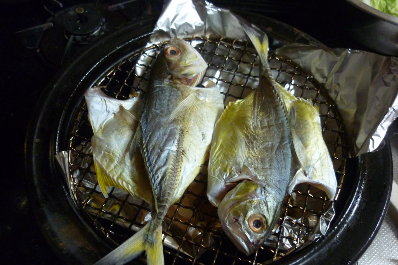 メッキの燻製 を食べる 紀淡海峡釣景色