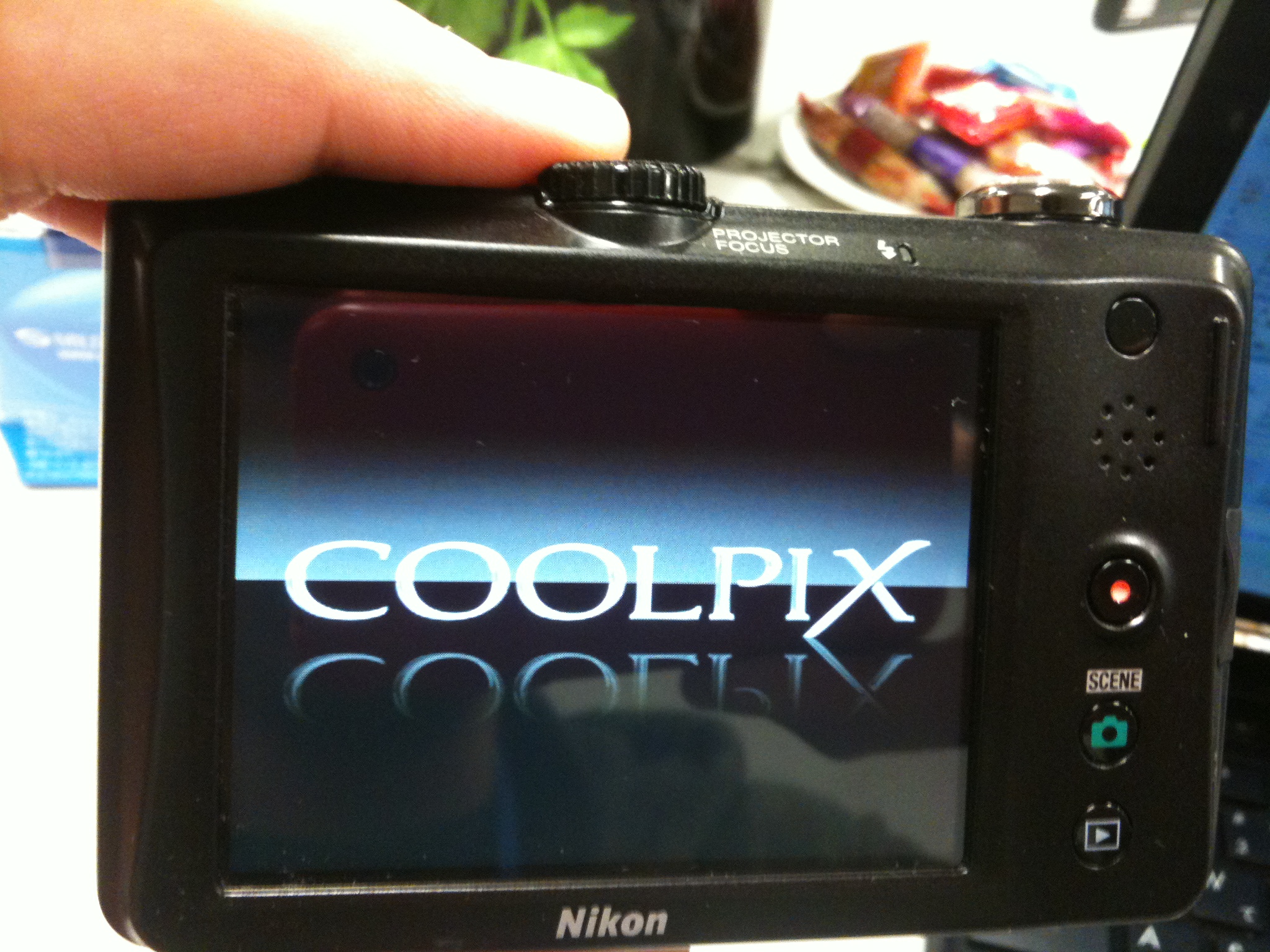 プロジェクターの活用度が無限大のNikon COOLPIX S1100pj #S1100pj 