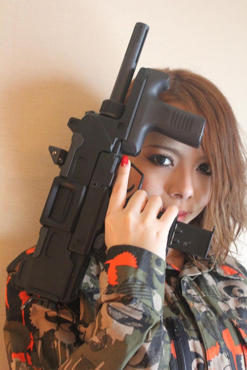 自衛隊 9mm機関けん銃 ガレージキット 電脳空想帝国