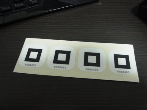 マーカーを貼るだけでホワイトボードも手軽に電子化