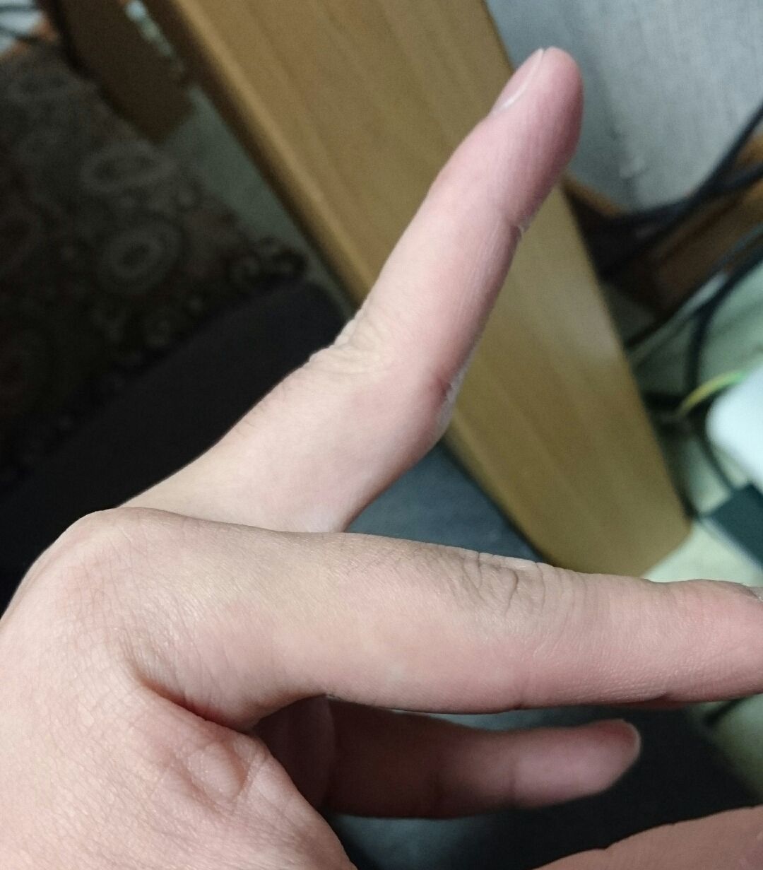 日中 骨をポキポキ鳴らしまくってる奴wwwwwwww なんろぐ 日中 骨をポキポキ鳴らしまくってる奴wwwwwwww なんろぐ