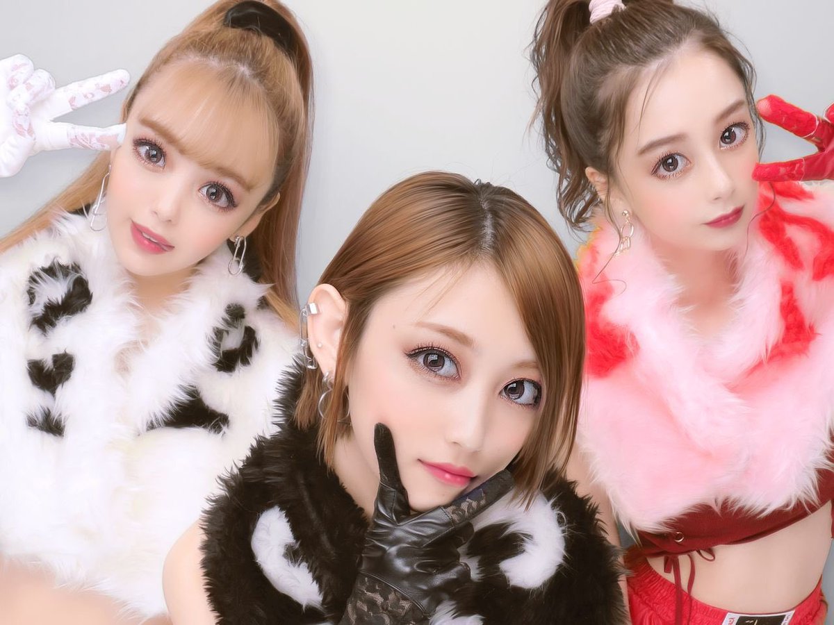 欅坂46 志田愛佳さん あの大物とプリクラｷﾀ ﾟ ﾟ ｯ