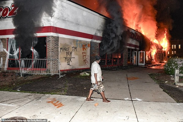 28924634-8363407-image-a-12_1590665330338