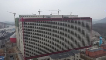 【中国】26階建てビルの中にブタ数十万頭「超高層養豚ビル」が操業開始　湖北省鄂州