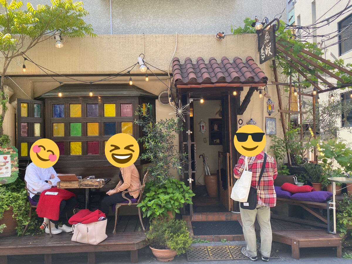 炎上 青山のおしゃれカフェ ラブライブの舞台に選ばれたところオタクが殺到 店主 断ればよかった 変な人形取り出して写真とらないで まとめダネ