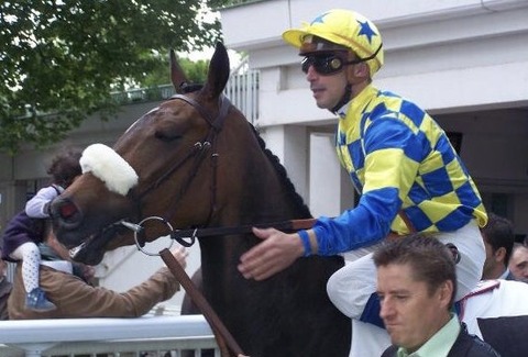 3D11570B-3ABB-4E32-BEE5-F2A9855652FD