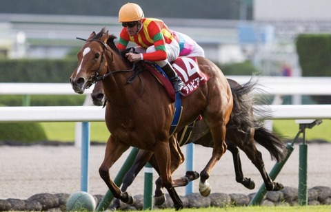 22DB98A0-CF12-46FD-8DDF-364F5A3373F4