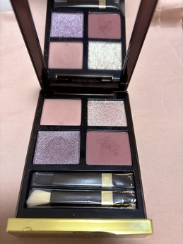 メタリックモーブ