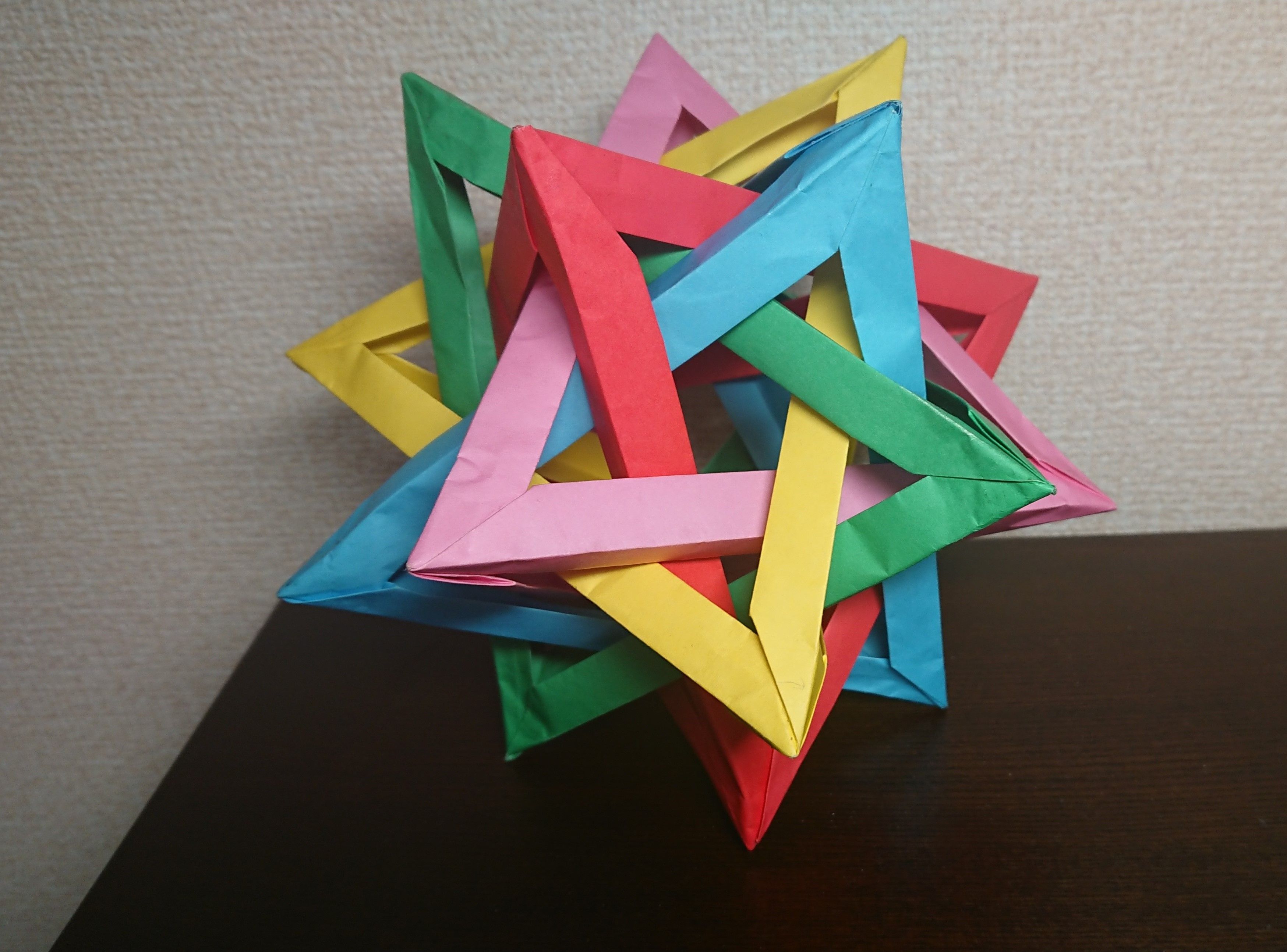 ５つの交差する正四面体 Five Intersecting Tetrahedra Dragonflare Trail