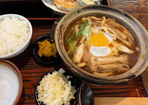 BDEB9E7A-EF58-4C67-A5BE-CD8761C76642