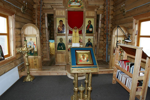 2005-02-25_Inside_Trinity_Church