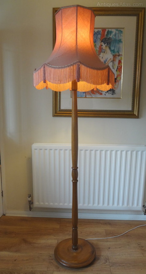 Standard_Lamp__Silk_Shade_pd011a458b