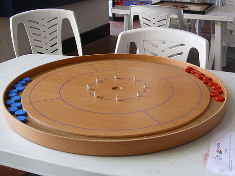 800px-Crokinole_01