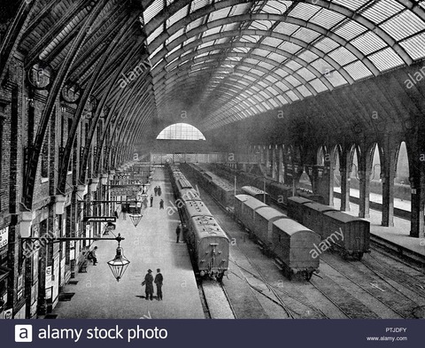 kings-cross-railway-station-london-early-1900s-PTJDFY