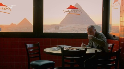 pizza-hut-pyramids-1024x576