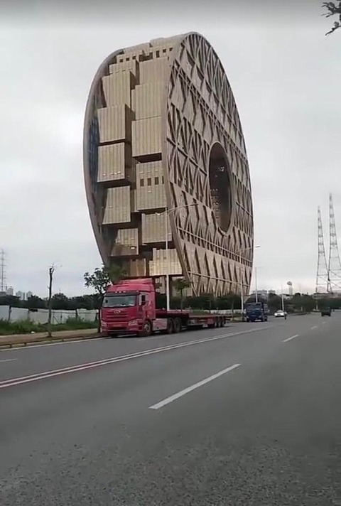 y818945e0b241