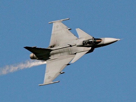 800px-JAS_Gripen_a_(cropped)