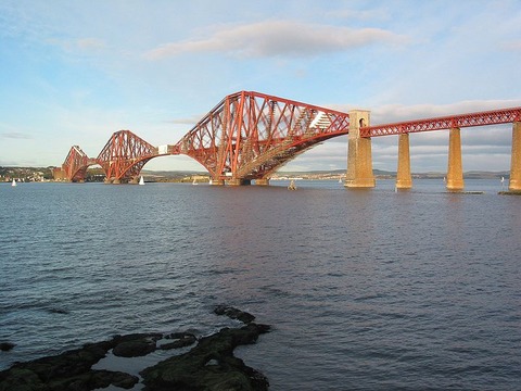 800px-Bb-forthrailbridge