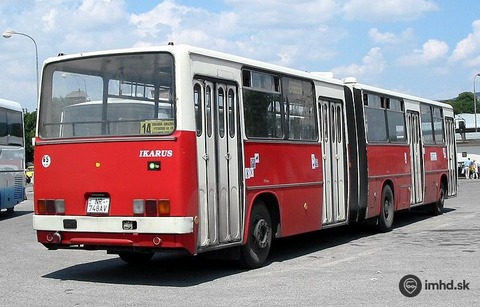 Zachovalý-Ikarus-280-č-748AV