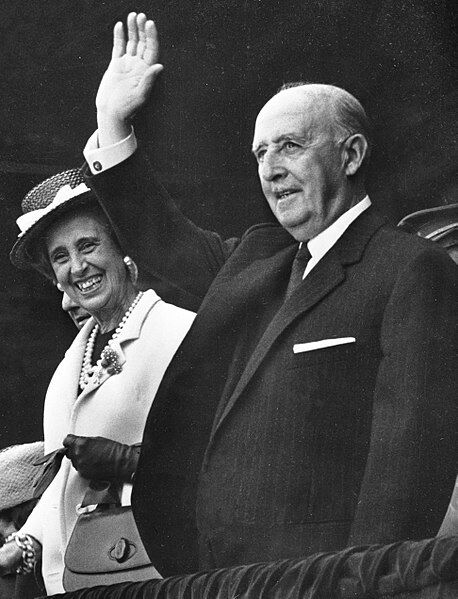 458px-Francisco_Franco_and_Carmen_Polo