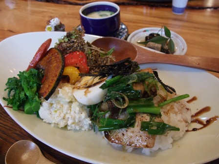 ひしお丼 野の花あそび 小豆島に集まれ たくさんの笑顔たち