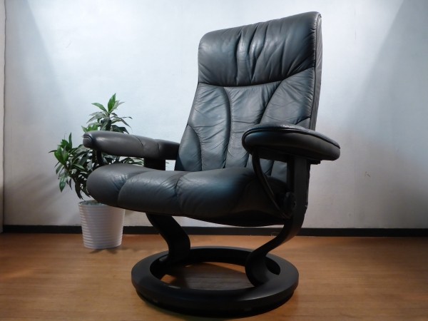 北欧ノルウェー エコーネス 黒革 ストレスレス デスクチェア