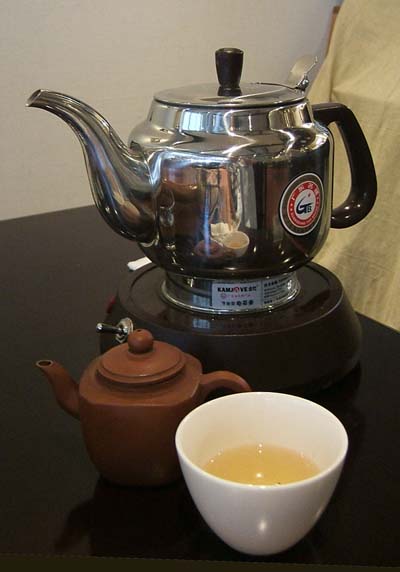 青茶茶房 浦和高砂でお粥飲茶ランチ ３足のwaraji