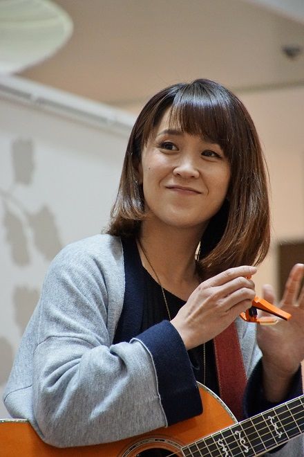 090明るく