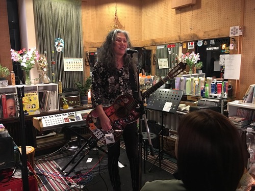 64401804_318038959112970_8440283942698876928_n