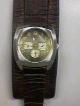 watch071004.jpg