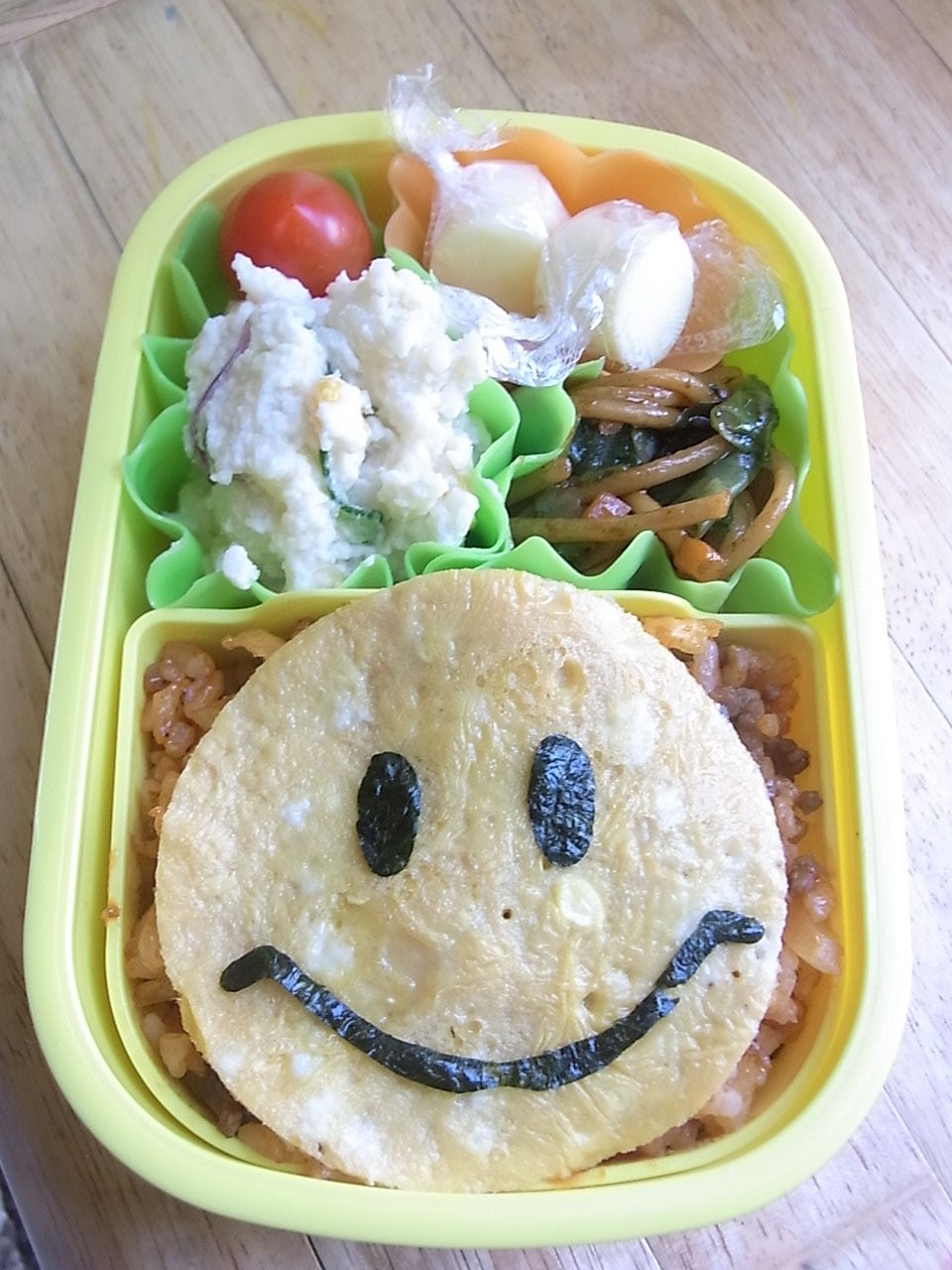 苺ichie ママ業の隙間に キャラ弁 ニコちゃんスマイルマーク 苺ichie ママ業の隙間に キャラ弁 ニコちゃんスマイルマーク