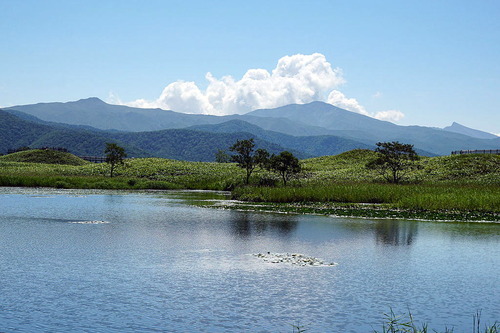 知床　天頂山1046と知西別岳　右
