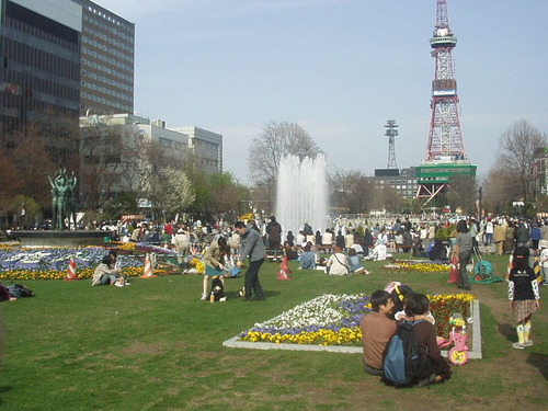 OdoriKoenNishi2chome2004-4