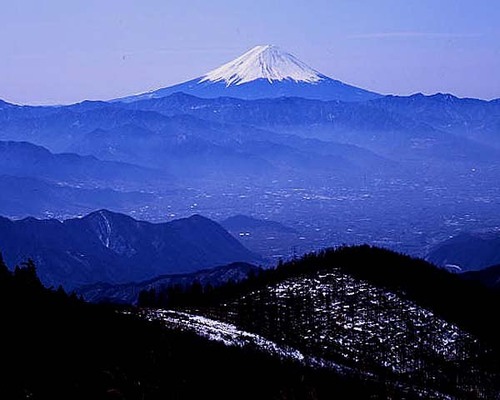 3044902 乾徳山扇平から