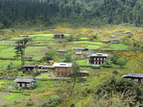 山の村