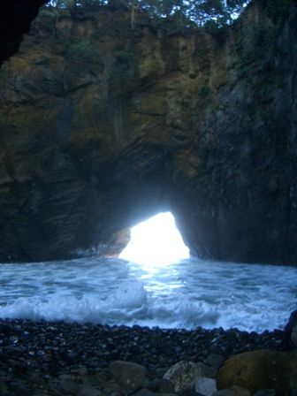 竜宮窟　台風あと