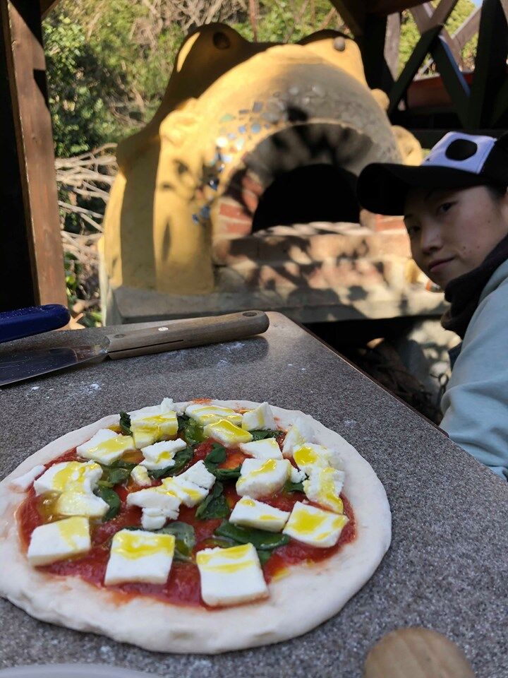 河津桜と共に舞い降りたパンダのピザ屋 ゲストハウス コドコド 営業中