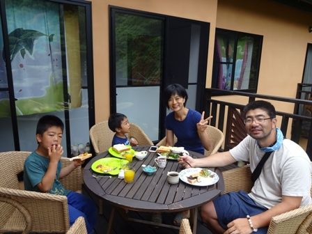 ほりいけさん　べらんだあさごはん