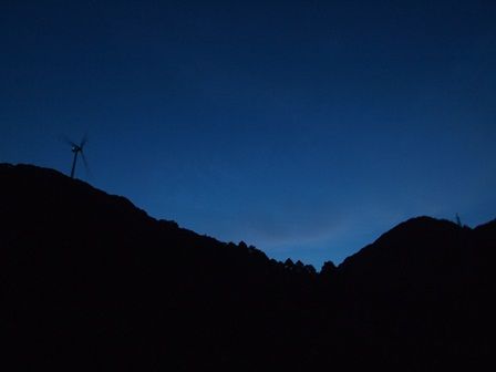 下流のホタルはこの下を飛んでいます