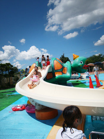こども達と犬たちがいてるだけで幸せ 橿原運動公園総合プールへ こども達と犬たちがいてるだけで幸せ 橿原運動公園総合プールへ