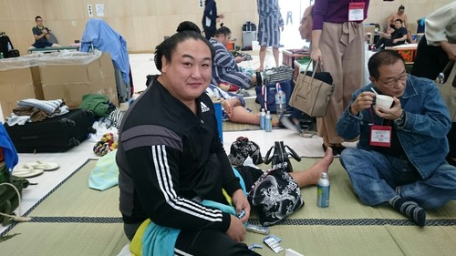 [画像:322ae738-s.jpg]