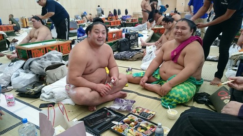 [画像:84c1a1a0-s.jpg]