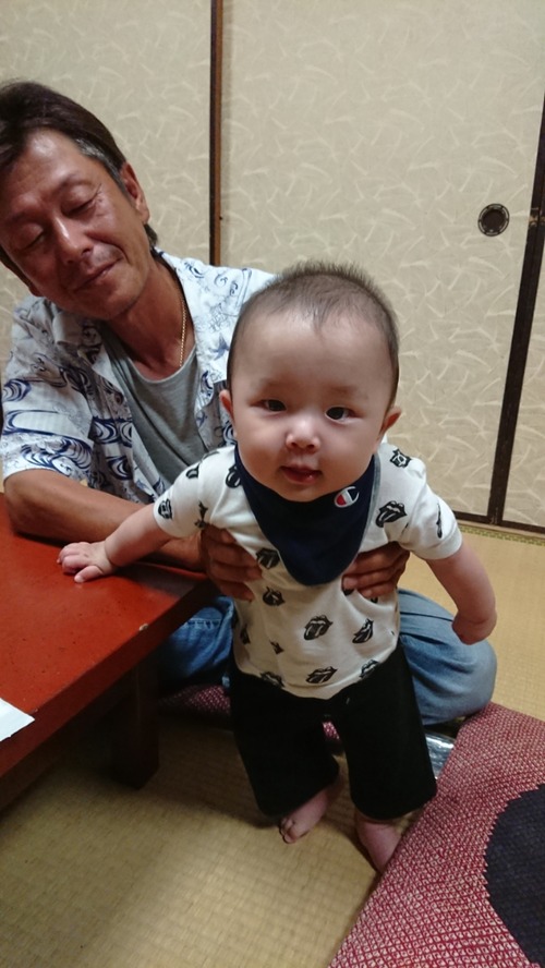 DSCPDC_0002_BURST20180814204040127_COVER