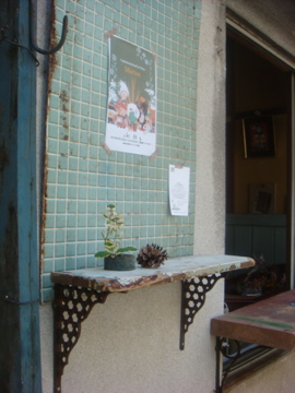 102号室「ちょっと洒落た掲示版」完成！