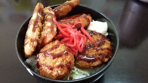 おかえり　ミックスフライ丼